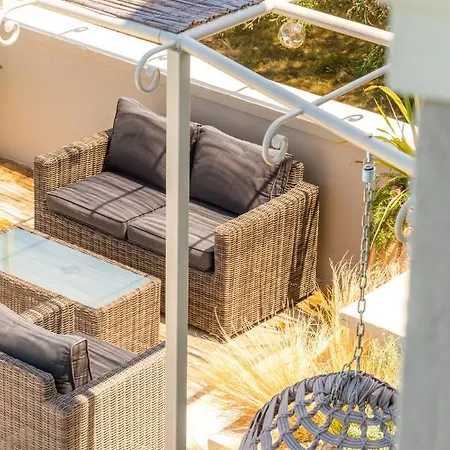 Leveque - Sea View - 3 Bedrooms Vilă *