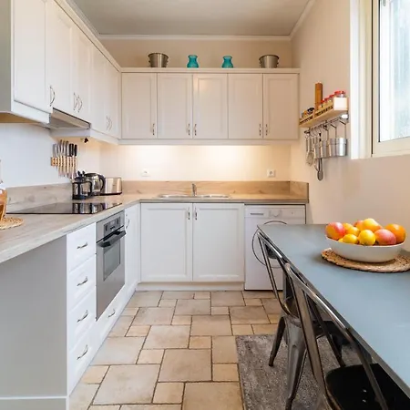 Leveque - Sea View - 3 Bedrooms Кассиопи
