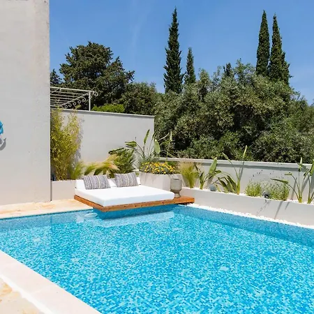 Villa Leveque - Sea View - 3 Bedrooms Kassiopi