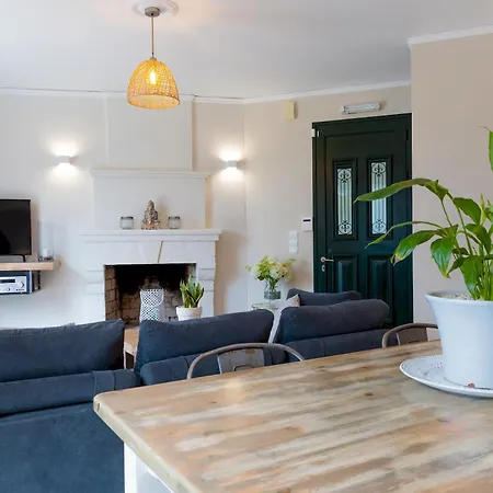 Vila Leveque - Sea View - 3 Bedrooms Kassiopi