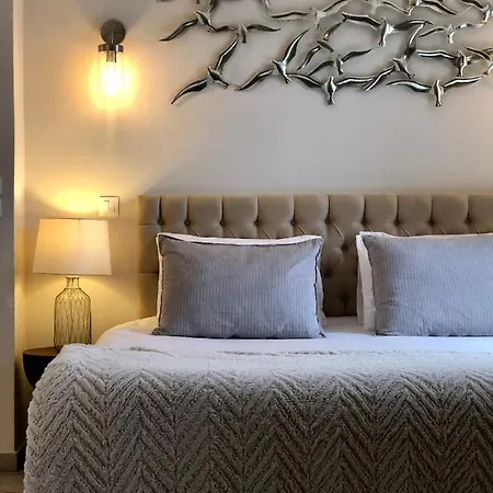 Leveque - Sea View - 3 Bedrooms *